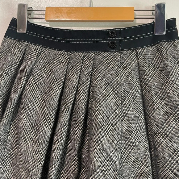 Plaid  A-Line Skirt - Marie Claire Forum - Picture 3 of 8